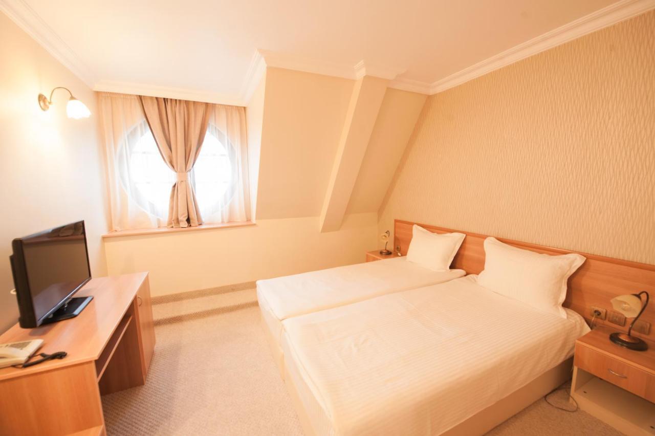 סבילנגראד Hotel Central מראה חיצוני תמונה